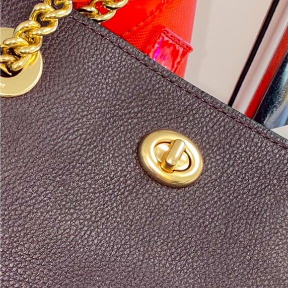 NEW WITH TAGS! Authentic COACH Oxblood Pebble Leather Turnlock Chain Tote Bag! - Picture 2 of 16